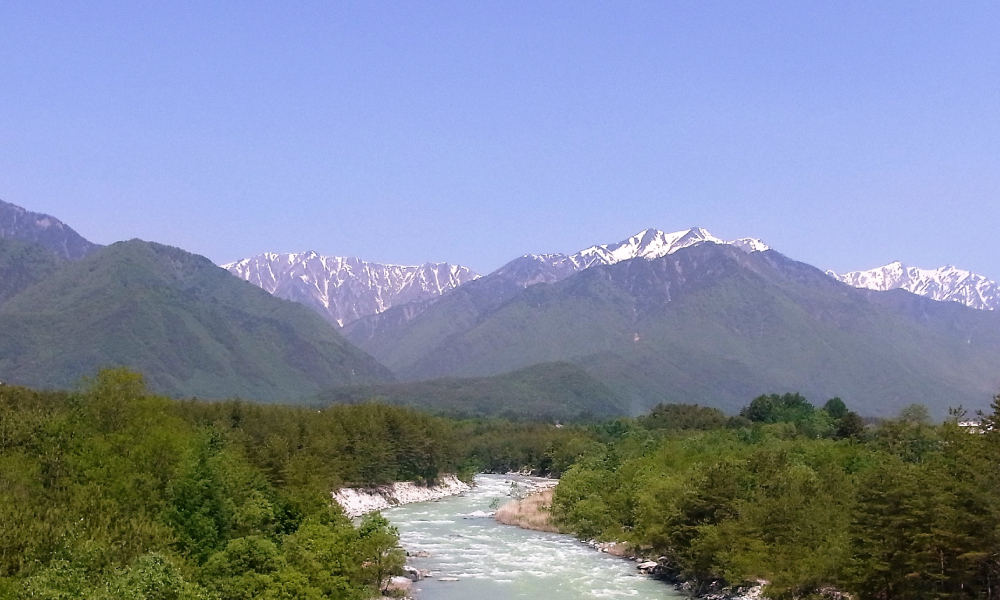 信州北アルプス山麓