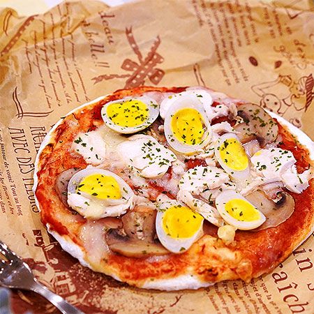 ワンちゃんピザ チキン＆エッグピザ | 金沢ピザ工房 森山ナポリ